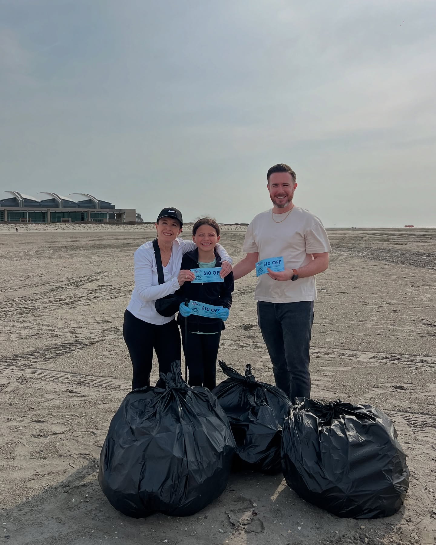Earth Day at Dogtooth Bar & Grill: Wildwood Beach Cleanup 2025